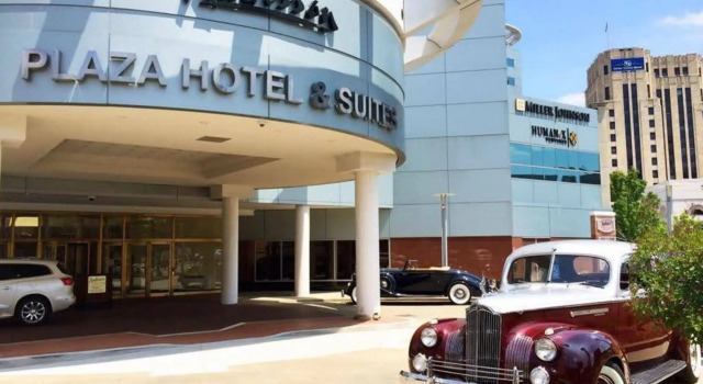 Radisson Plaza Hotel at Kalamazoo Center, Buchen Sie Hotel SPA-Hotels in Kalamazoo, SPA