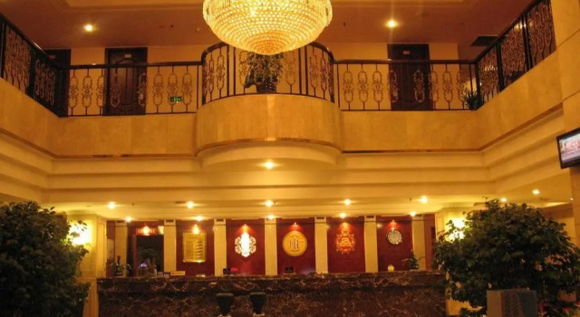 Chengdu Hangfan Holiday Inn, Boek Hotel Hotels in Chengdu met parkeren, Parkeren