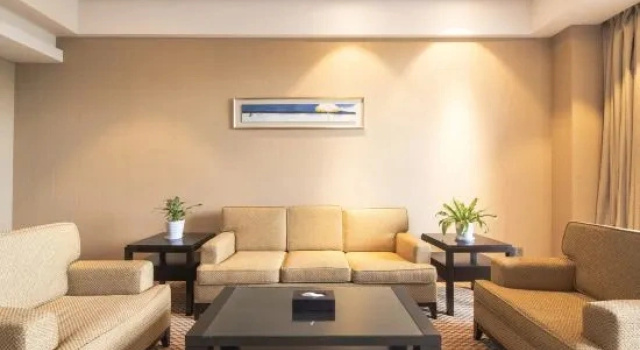 Двухместный люкс Deluxe с видом на сад Landison Hotel Huzhou