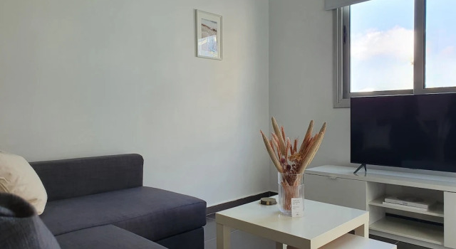 Phaedrus Living City Flat Demetra 102