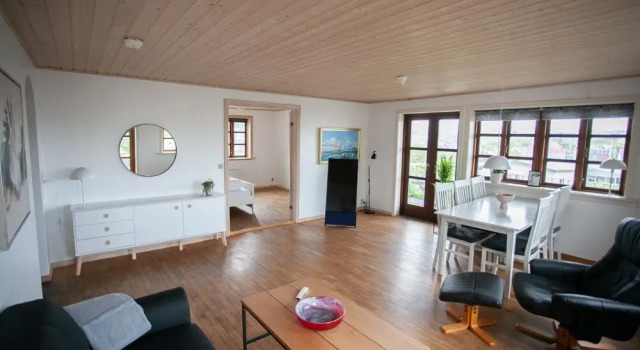 Downtown - City View - 2 BR - Spacious