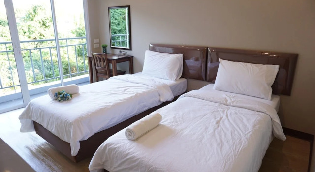 Двухместный номер Standard с балконом Chompu Nakarin Apartment