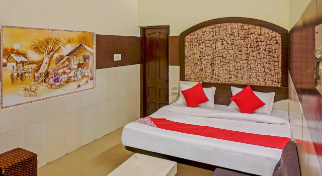 OYO 48853 Hotel Sunshine