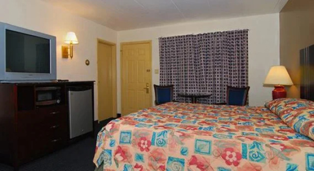 Rodeway Inn & Suites, Rezerwuj Hotel La Grange 