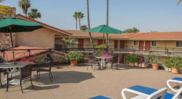 Номер Standard Safari Inn Burbank-Universal, a Coast Hotel