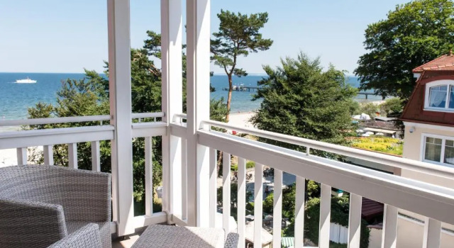 Двухместный номер Standard с балконом и с частичным видом на море aja Strandhotel Bansin