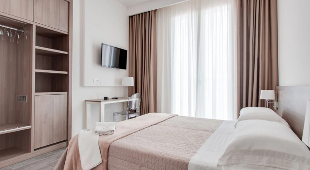 Hotel Nadir