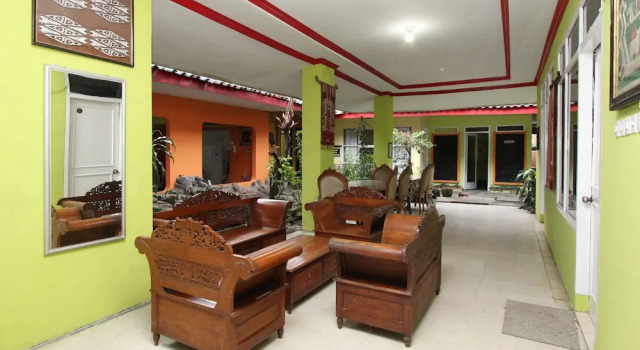 Hotel Parahiyangan By OYO Rooms