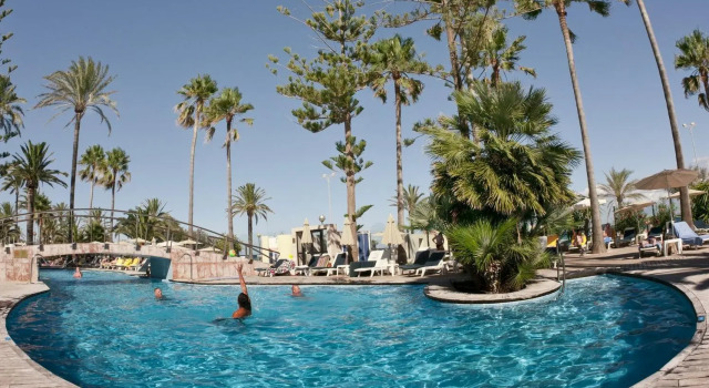 Двухместный номер Economy с балконом CM Playa del Moro