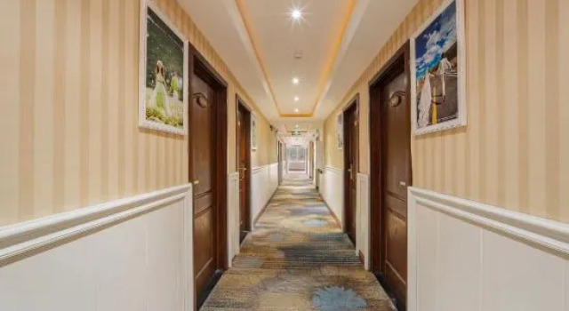 Ruijing Hotel