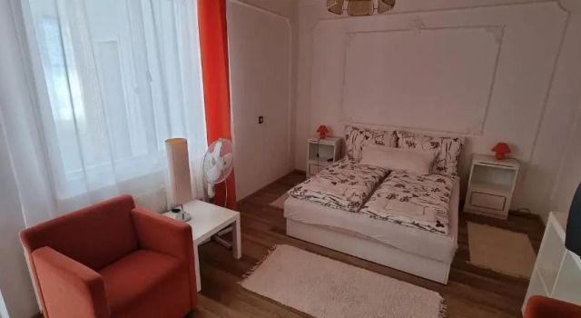Bangó Vendégház, Book Hotel Hoteller i Western Transdanubia med parkering, Parkering