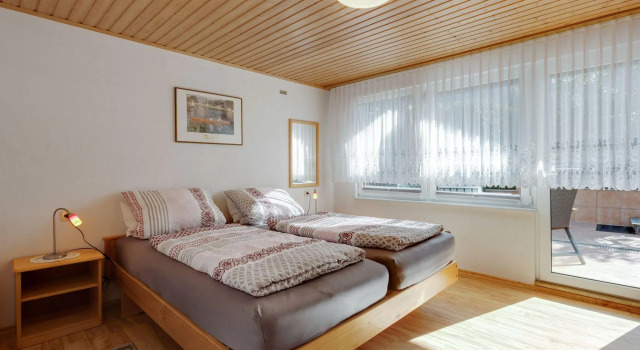 Bright Holiday Home in Schönbrunn with Garden, Book Hotel Hotels in Thuringian Forest with Parking, Parking