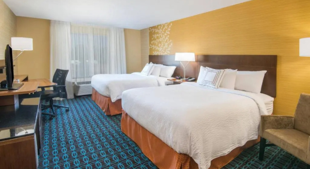 Четырёхместный номер Standard Fairfield Inn & Suites by Marriott Fort Wayne Southwest