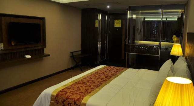 Foshan Tianhui Hotel, Boek Hotel Hotels in Guangdong met parkeren, Parkeren