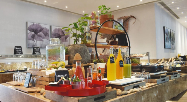 Отель Radisson Blu Hotel & Residence Nairobi Arboretum