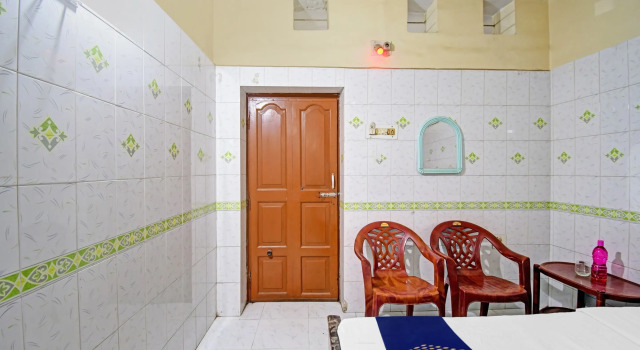 OYO 805742 Vikram Lodge