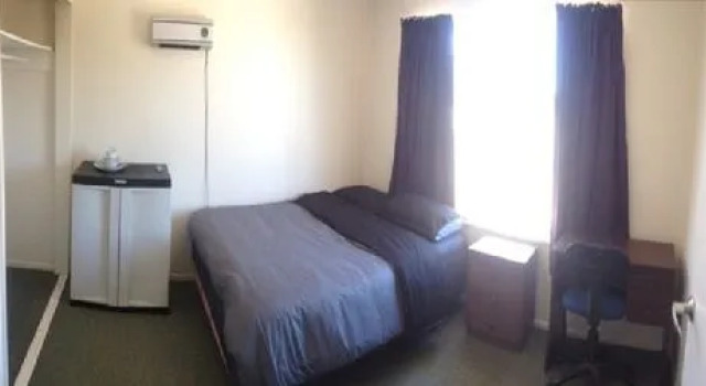 Kiwi Group Accommodation Gloucester, Забронировать Отель Отели Крайстчёрч с парковкой, Парковка