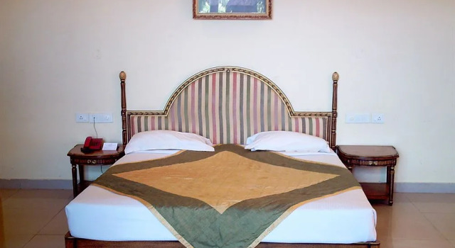 Surya Rock Rose Resort