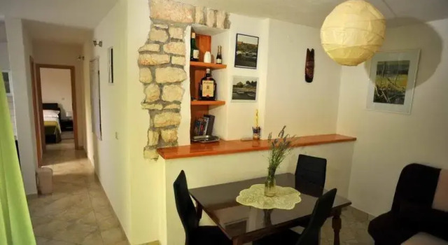 Apartments Dakrijus