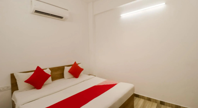 Oyo (73570) Discovery Inn