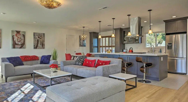 Коттедж Oceanside Home w/ Patio & Grill, Walk to Beach!