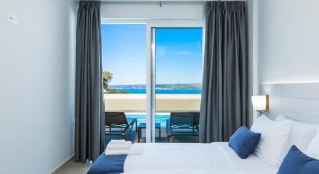 Люкс с видом на бассейн Sun and Sea Plus Resort