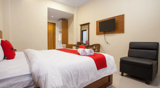 Suite RedDoorz Premium @ Jalan Cengkeh