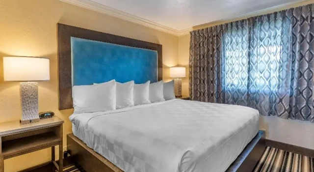 Двухместный номер Standard с балконом Lincoln Sands Oceanfront Resort, an Ascend Collection Hotel
