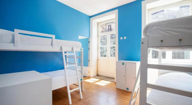Кровать в общем номере (женский номер) Best Guest Porto Hostel