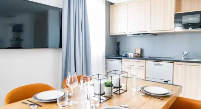 Полулюкс Campanile PRIME - Suresnes - La Défense