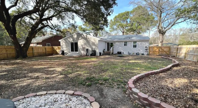 The West Ashley Bungalow Home, Забронировать Отель West of the Ashley Charleston Area