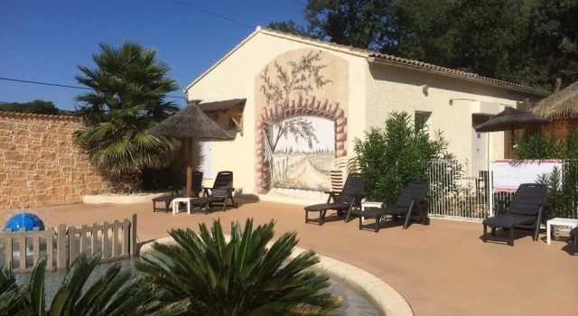 Camping La Montagne, Rezerwuj Pole kempingowe Kempingi i glamping w Owernia, Pole kempingowe