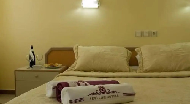 Двухместный номер Standard с балконом Sevi Classic Hotel