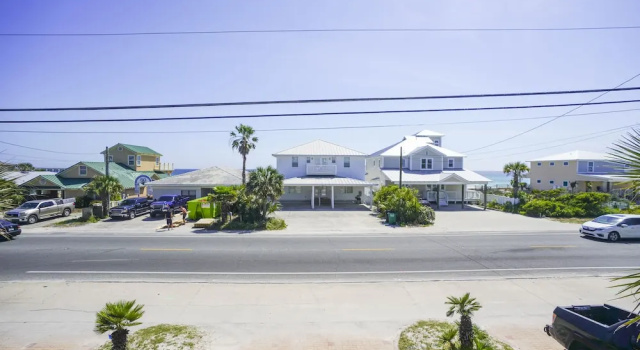 Коттедж Summer Towne Cottages By Panhandle Getaways