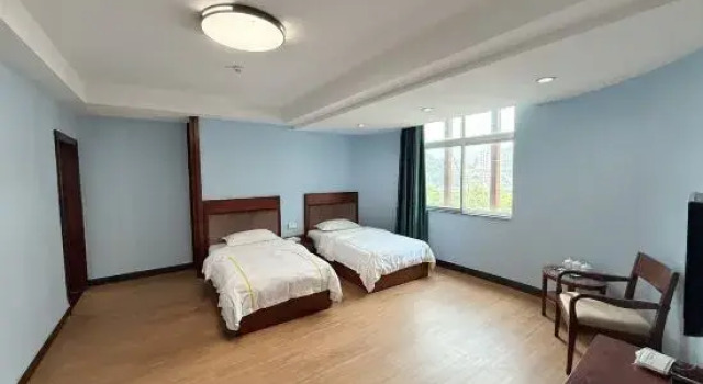 Люкс Tianbao Hotel