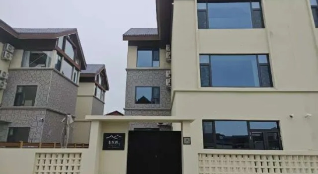 Natural Wake · Calm Wake Designer Homestay, Reserva ahora Hotel Altay Sinkiang
