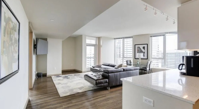 Downtown Apartments by Barsala, Забронировать Апартаменты/квартира Отели Сиэтла с бассейном, рядом с Небоскреб "Смит Тауэр", Бассейн
