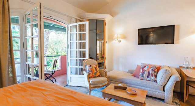 Hotel Le Domaine de L Astragale Saint Tropez, Забронировать Отель Гассен Порт-Гримо