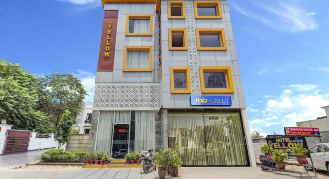 Fabhotel Yellow, Varaa Hotelli Hotellit Chandigarh Region aamiaisella, Aamiainen