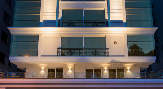 Golden Pars Hotel