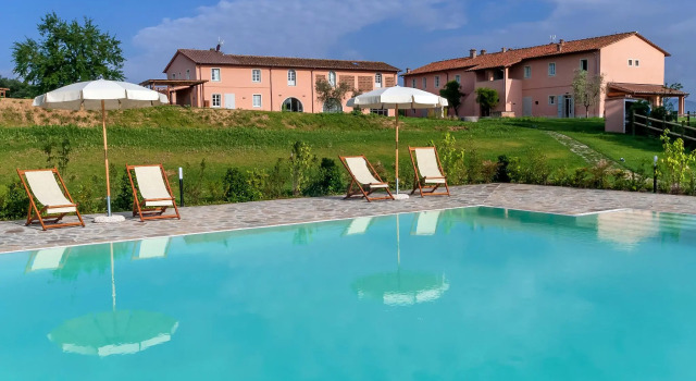 Номер Standard Le Sodole Country Resort & Golf