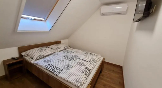 Holdudvar Apartman