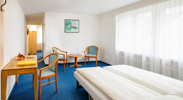 Четырёхместный номер Comfort Central Hotel Post