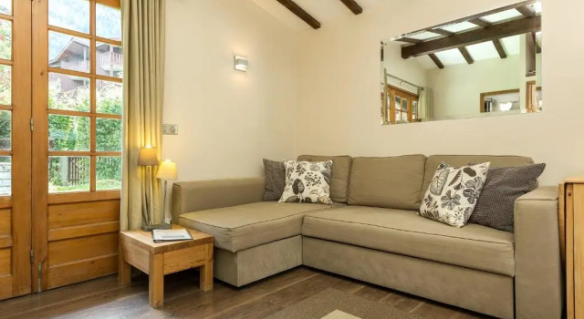 Апартаменты Mazot Loppe - A Cosy Central Chamonix Hideaway