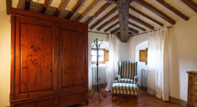 Fattoria di Piantravigne Villa Storica del 600, Book Villa Cottages in Valdarno, Cottage