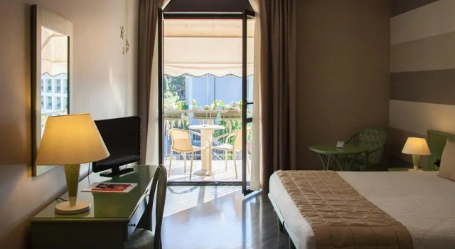 Четырёхместный номер Standard Hotel Berta