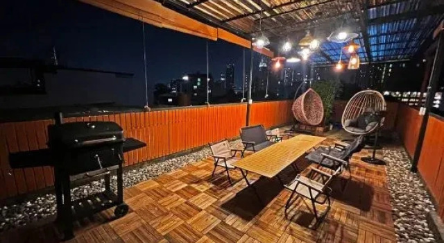 4BR House with Beautiful Rooftop near BTS Ekkamai