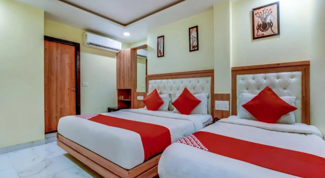 Hotel Sarthak Palace near Karol Bagh Metro station New Delhi, Забронировать Отель Карол-Бах Нью-Дели, рядом с Больница сэра Ганги Рама
