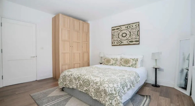 Stylish 3BR Wimbledon Roof Terrace & Parking, Rezervați Apartament Apartamente în Merseyside, Apartament