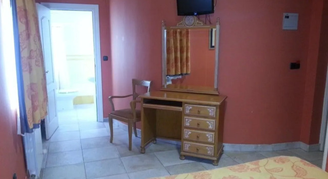 Hotel Restaurante El Castillo De Olmillos, Buchen Sie Hotel Sasamon Kastilien-León